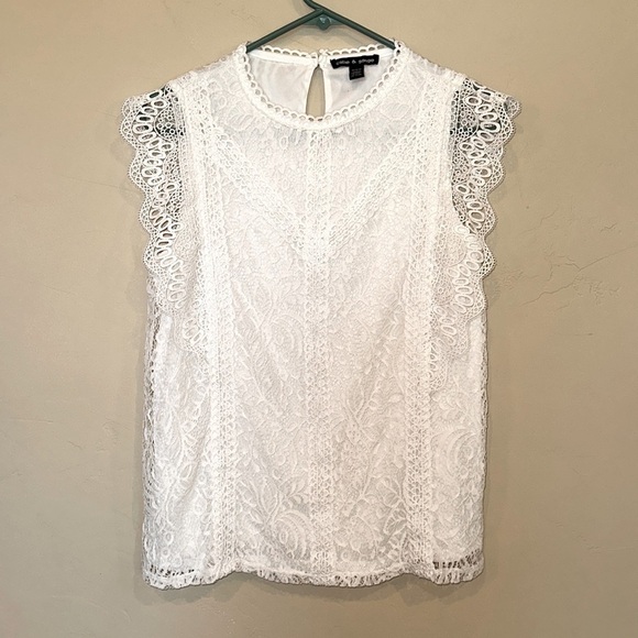 Cable & Gauge white lace overlay blouse cap sleeves Sz M - Picture 4 of 10